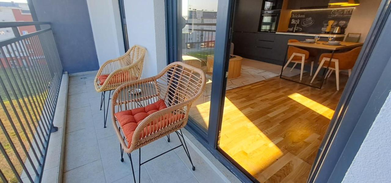 Stylish One Bedroom Apartment Podgorica Luaran gambar