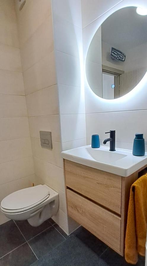 Stylish One Bedroom Apartment Podgorica Luaran gambar