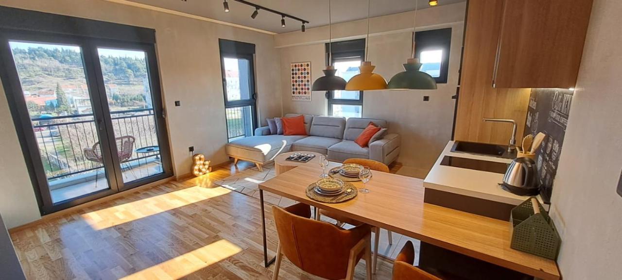 Stylish One Bedroom Apartment Podgorica Luaran gambar