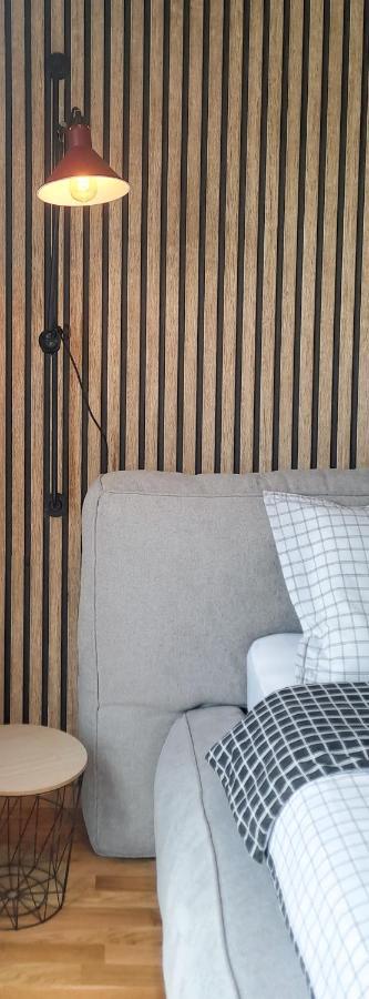 Stylish One Bedroom Apartment Podgorica Luaran gambar