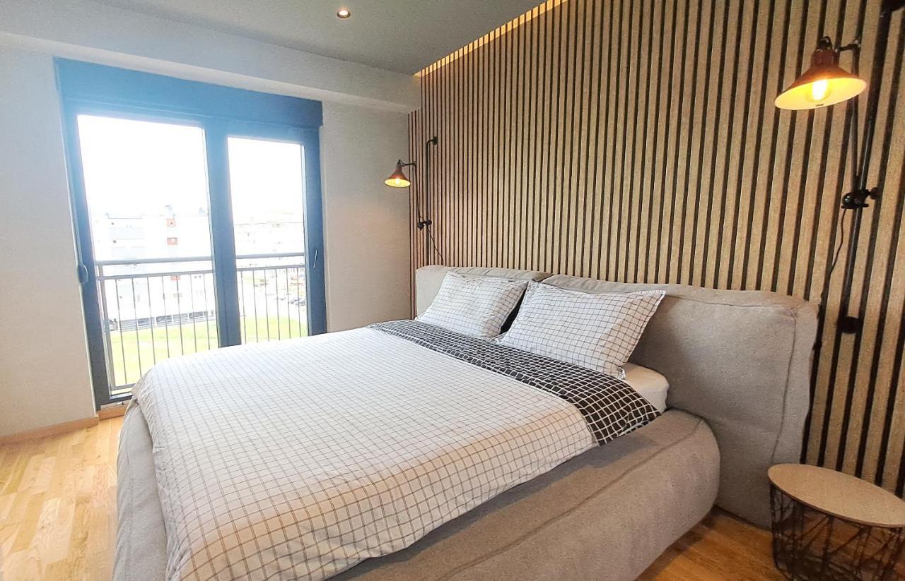 Stylish One Bedroom Apartment Podgorica Luaran gambar