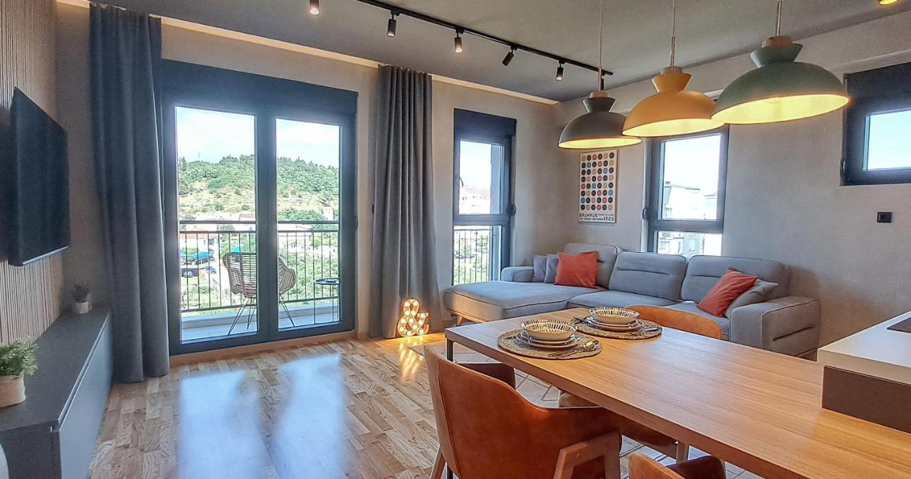 Stylish One Bedroom Apartment Podgorica Luaran gambar